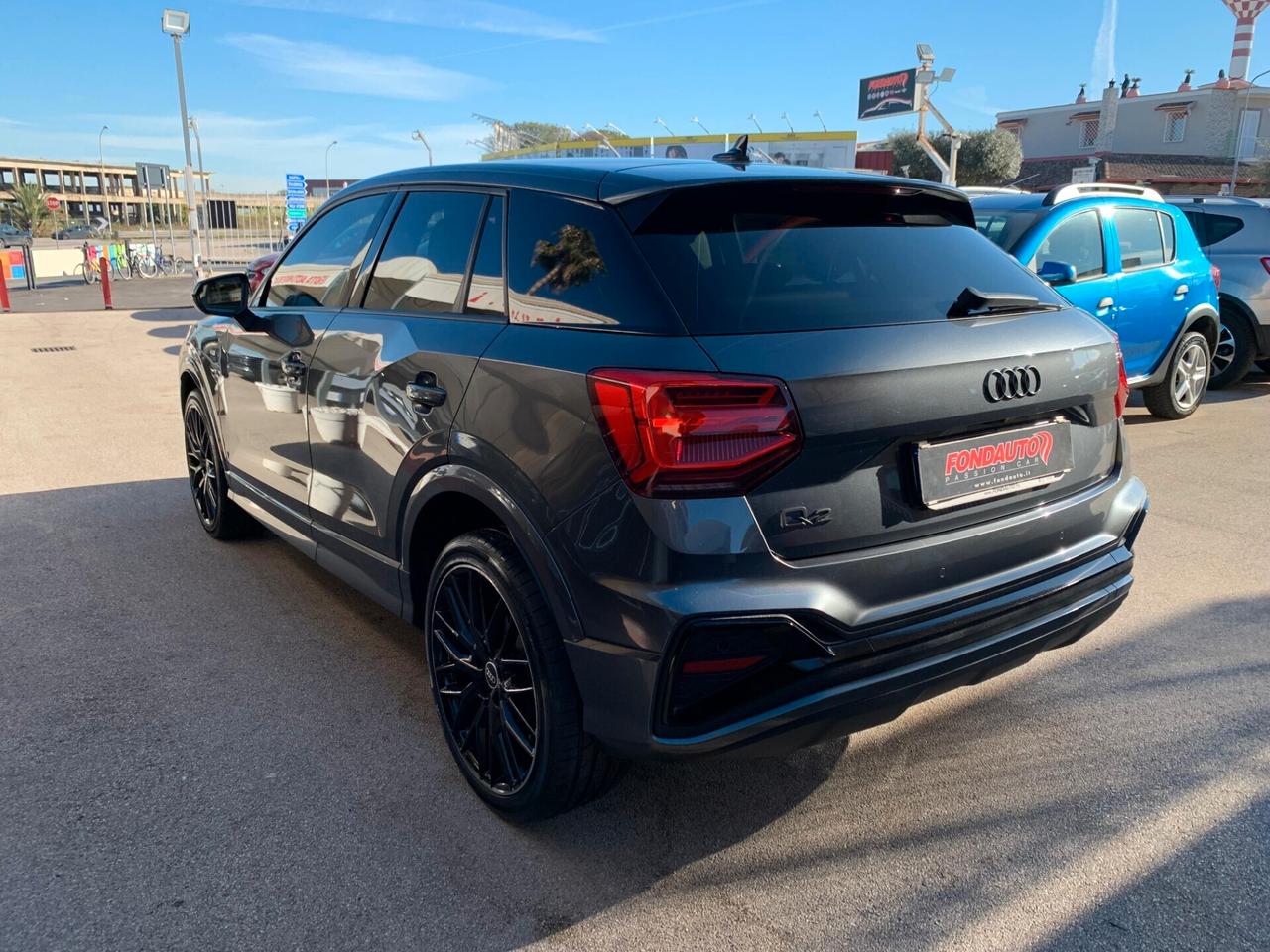 Audi Q2 30 TDI S tronic Identity Black