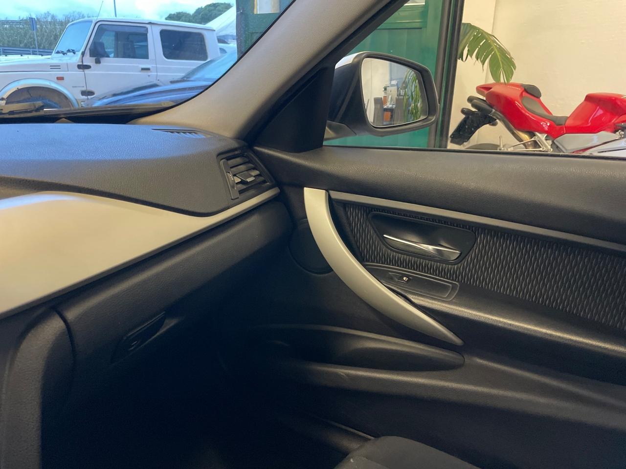 Bmw 320 320d cat Touring Attiva