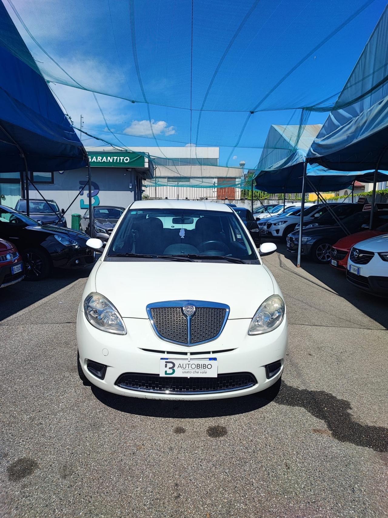 Lancia Ypsilon 1.2 Argento