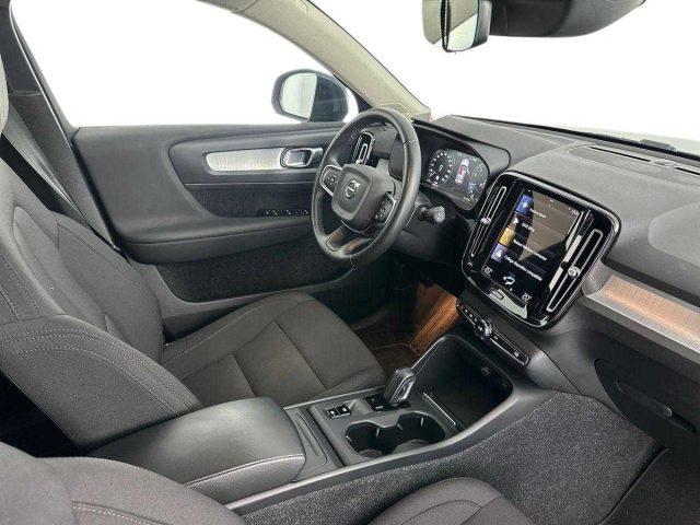 VOLVO XC40 T3 Geartronic Momentum