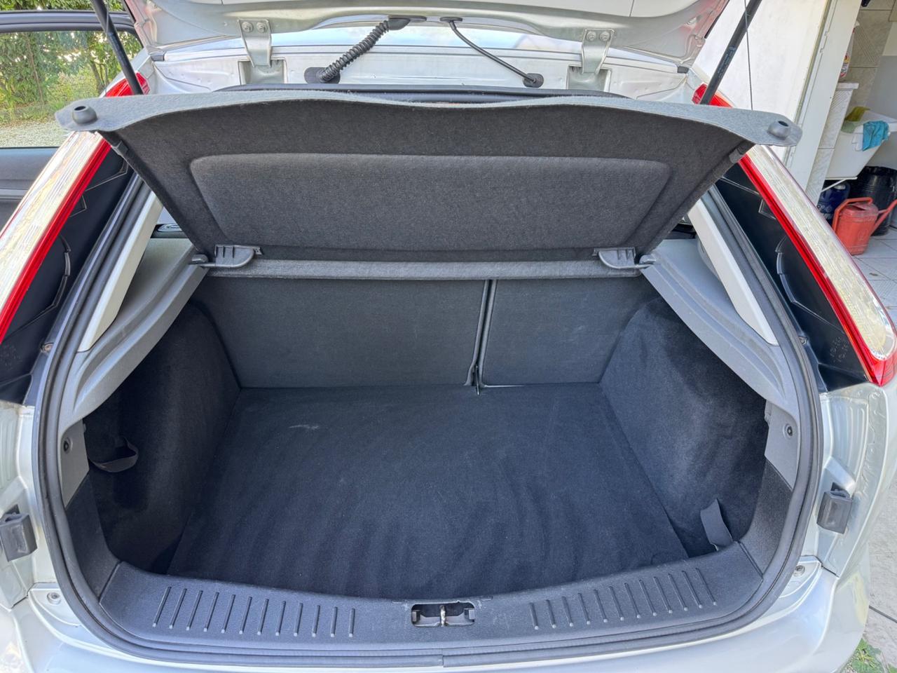 Ford Focus 1.6 benzina 116cv