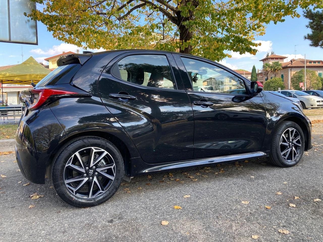 Toyota Yaris 1.5 HEV Active #7354