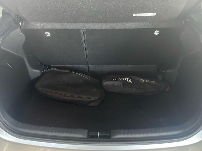 Toyota Yaris 4ª serie 1.5 Hybrid 5 porte Active