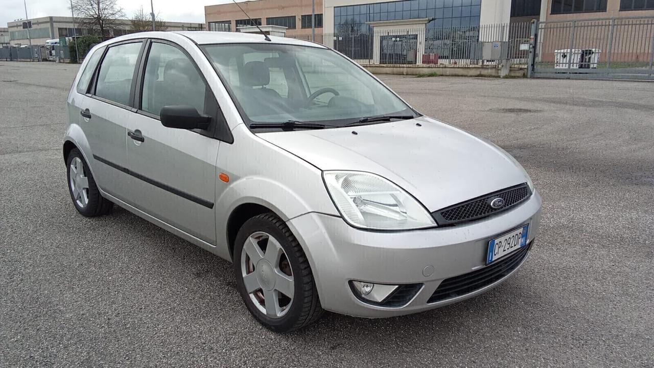 Ford Fiesta 1.2 16V benzina 5p.