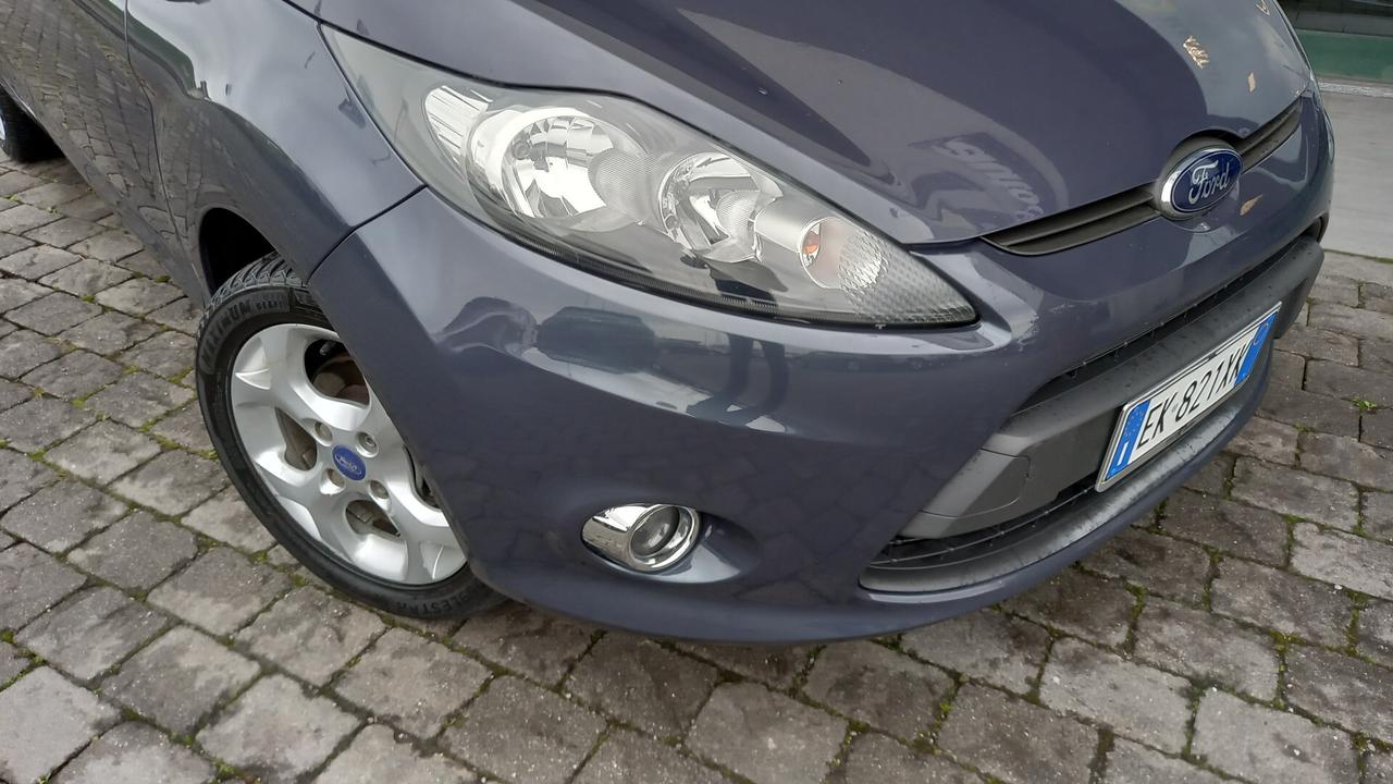 Ford Fiesta Ikon 1.4 5 porte Bz.- GPL