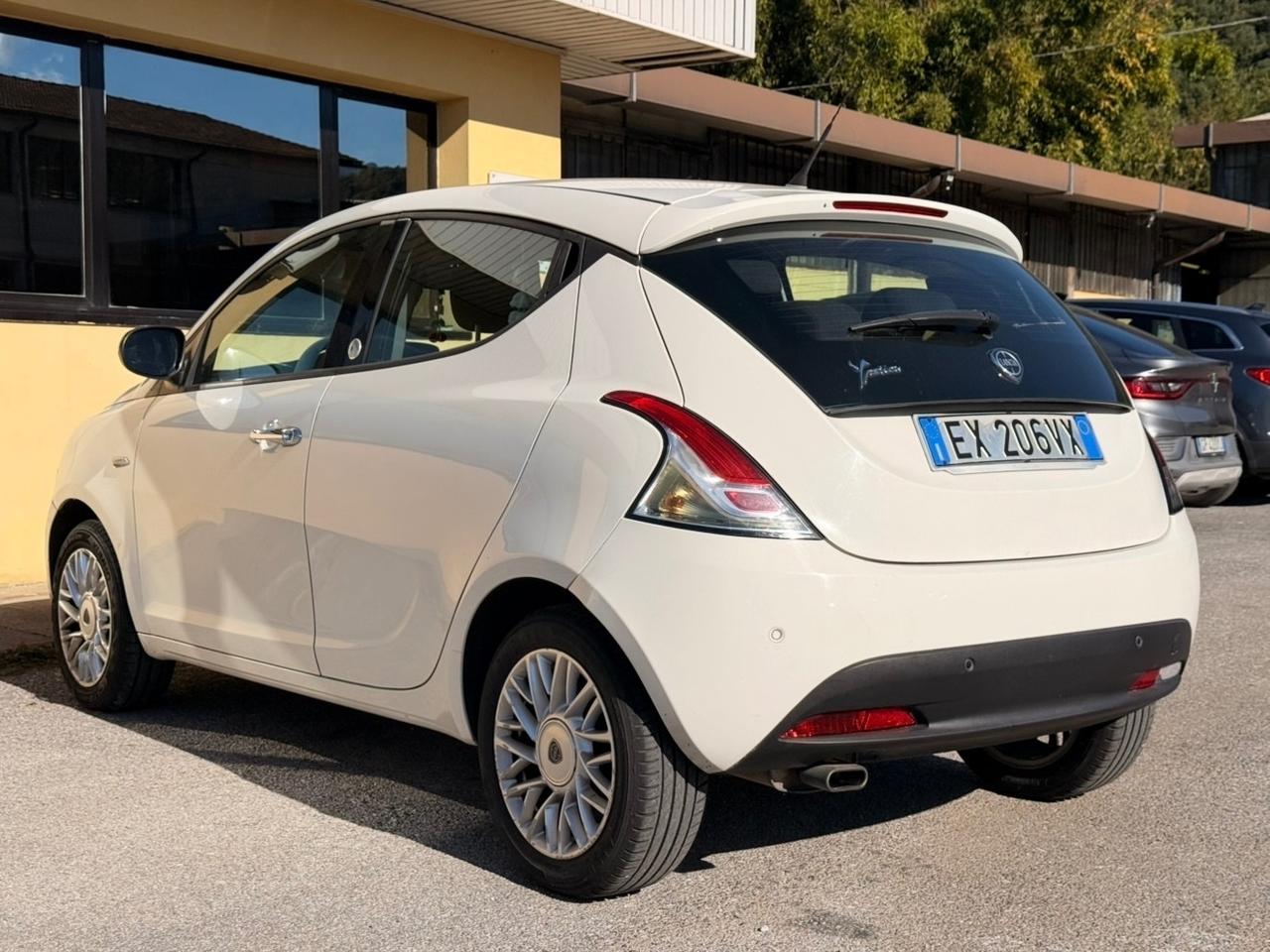 Lancia Ypsilon 1.2 69 CV 5 porte GPL Ecochic Gold
