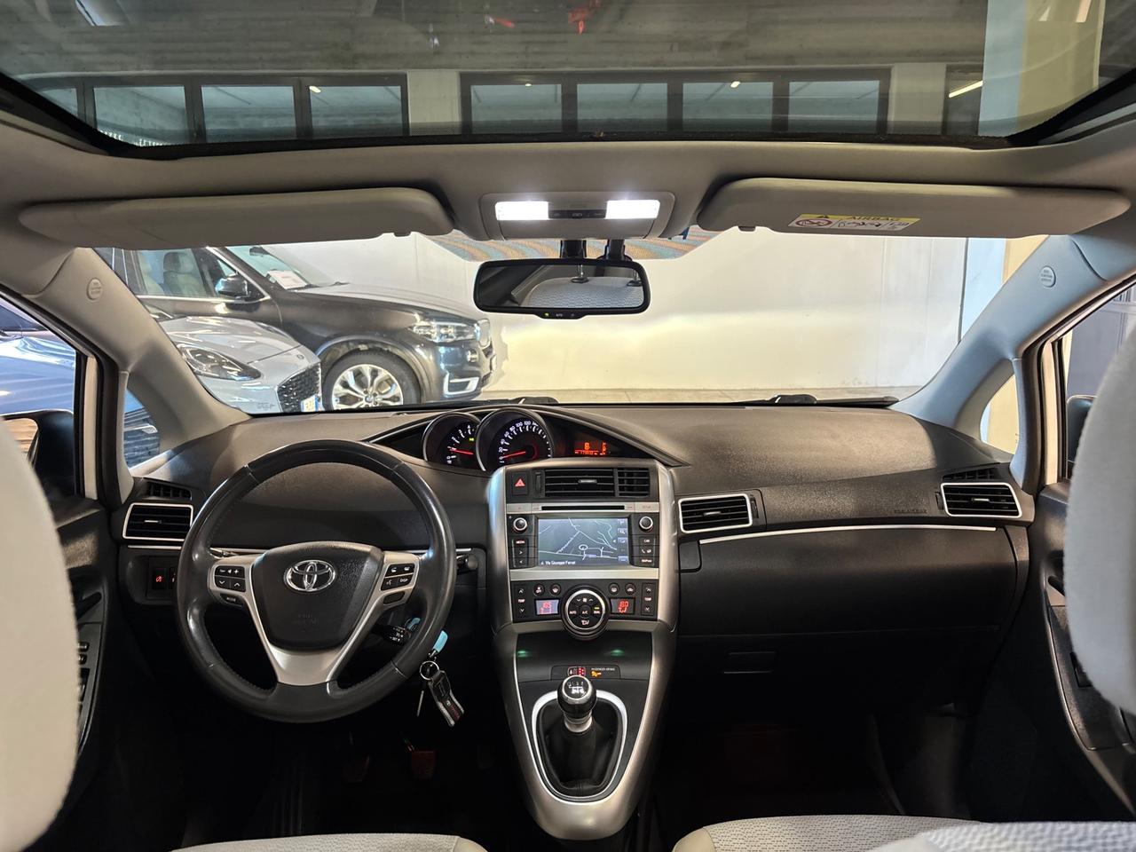 Toyota Verso 1.6 D-4D | 7 POSTI |