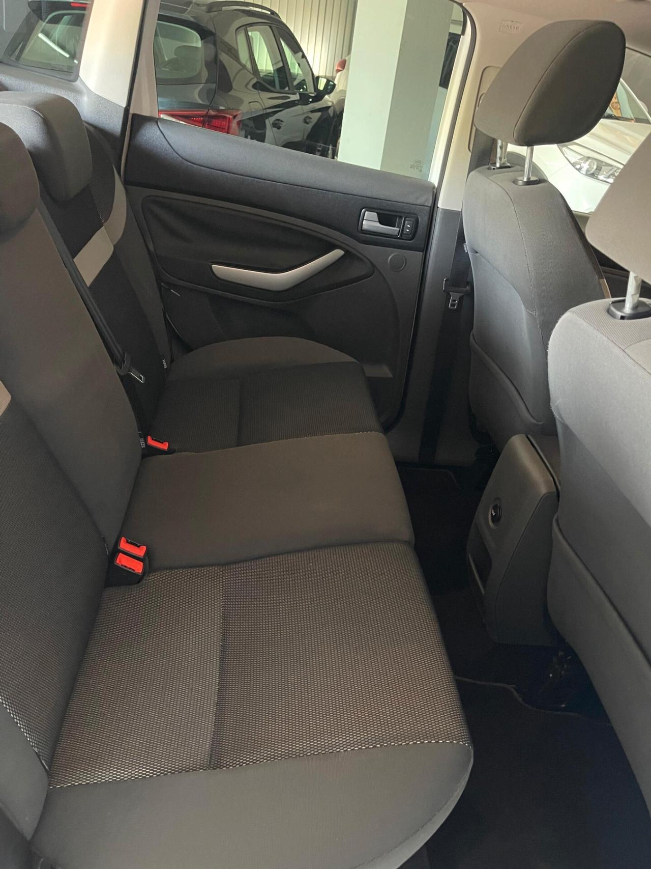 Ford Kuga Kuga+ 2.0 TDCi 140 CV 2WD DPF