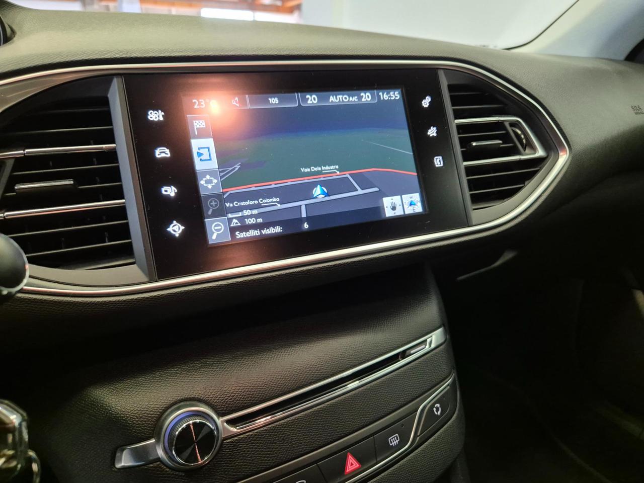 Peugeot 308 SW 1.6 bluehdi Active s&s 120cv - UNIPROPRIETARIO - NEOPATENTATI - Sens. Park - Clima