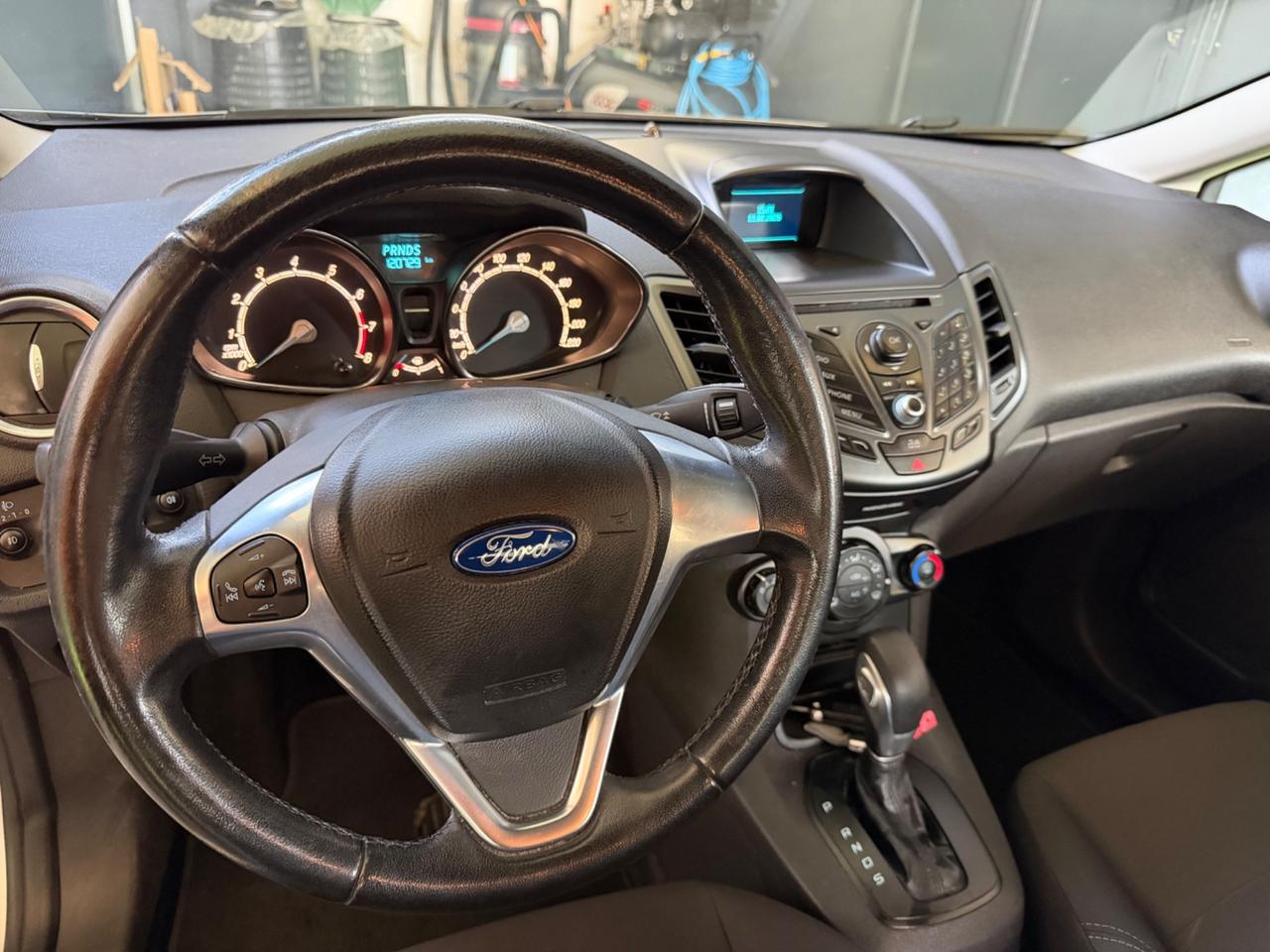 Ford Fiesta 1.0 EcoBoost 100CV Powershift Titanium
