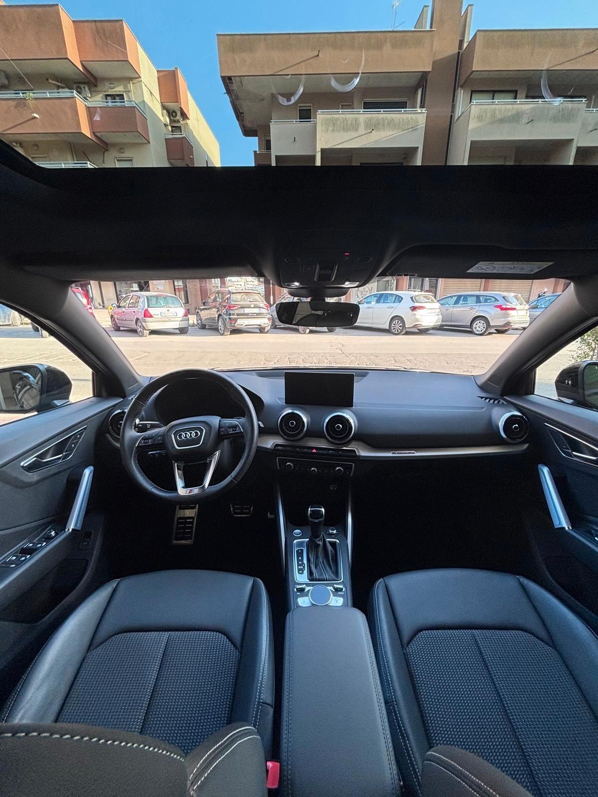 Audi Q2 35 TDI quattro S tronic Identity Black