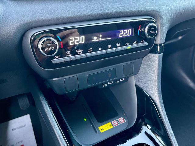 TOYOTA Yaris 1.5 130 Hybrid 5 porte Lounge - NUOVA