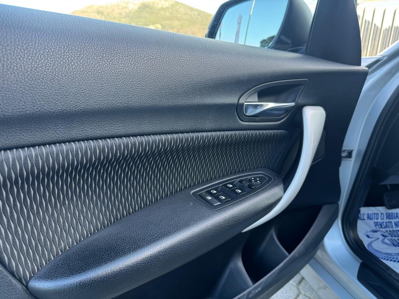 Bmw 116 116d 5p. Urban