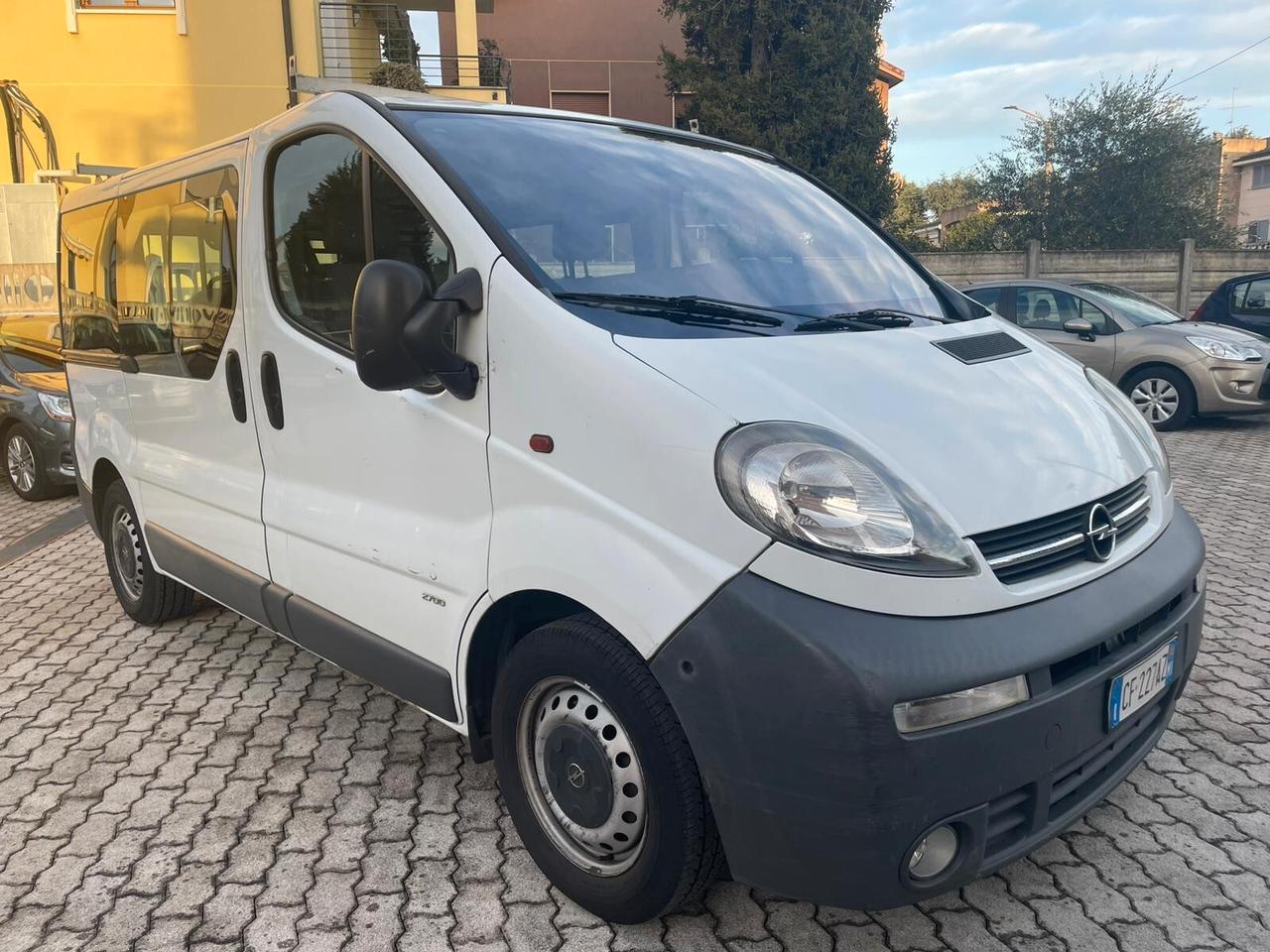 Opel Vivaro 1.9 vetrato autocarro unicoproprietario