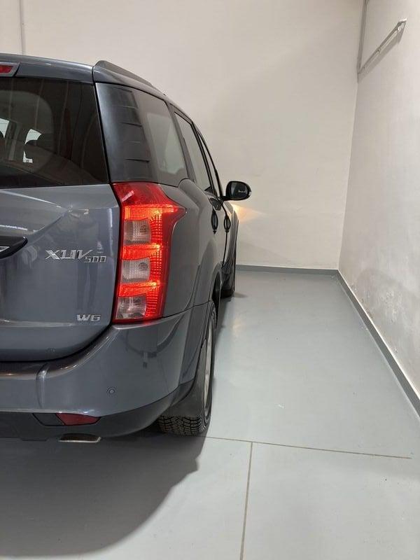 Mahindra XUV500 W6 FWD (4x2)