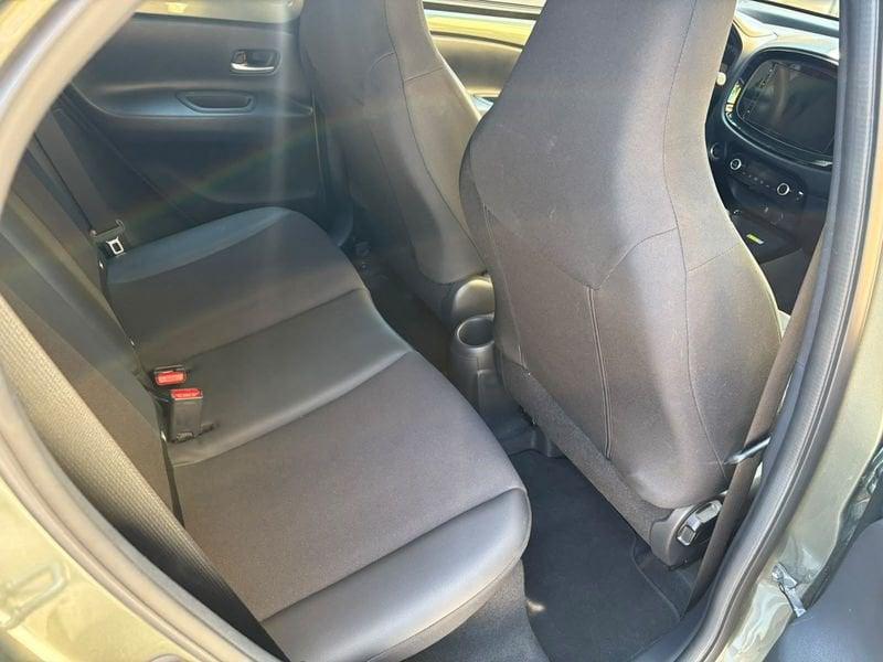Toyota Aygo X 1.0B (72 CV) Lounge S-CVT