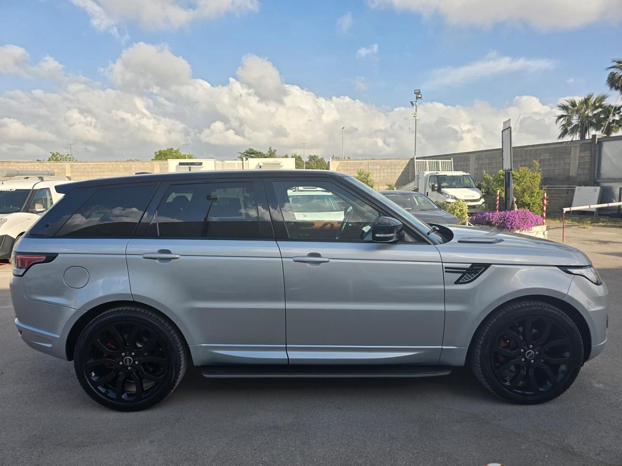 Land Rover Range Rover Sport AUTOBIOGRAFY CON MOTORE NUOVO