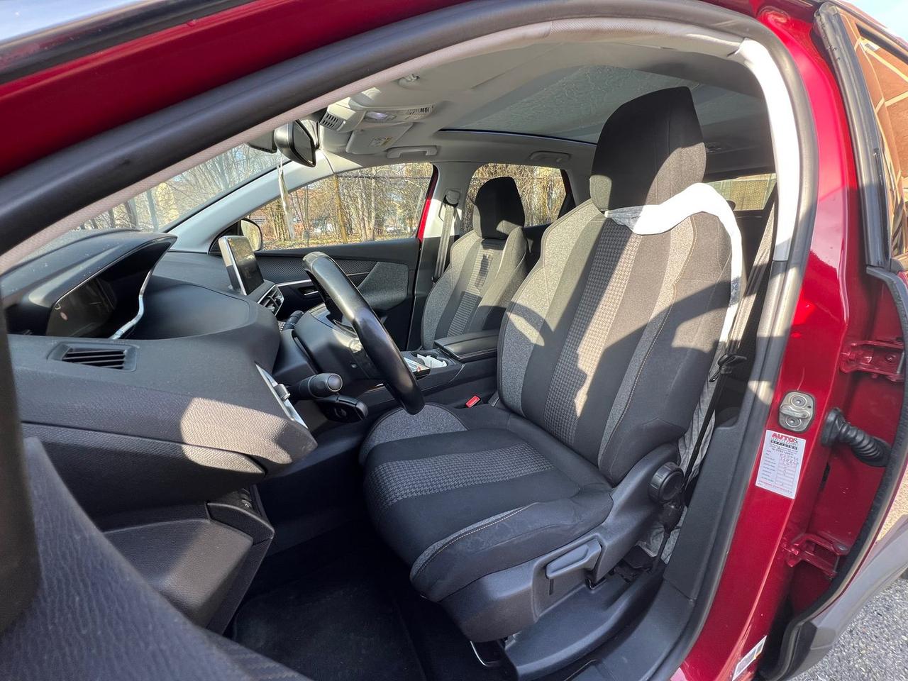 Peugeot 3008 Allure 1.6 PureTech 180 #8503