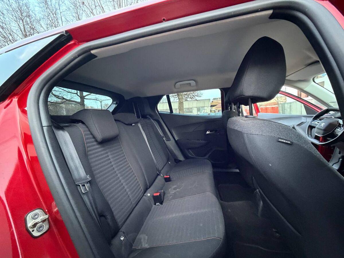 Peugeot 2008 1.2 Active s&s 130cv CINGHIA SOSTITUITA !