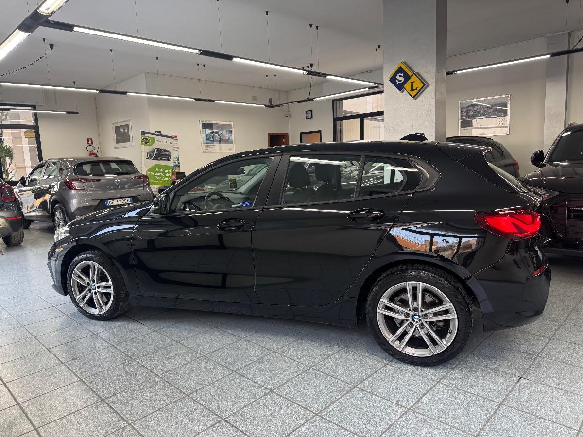 BMW 116d 5p. Sport UNICO PROP/ LED/ NAVIGATORE/ NEOPATENTATI