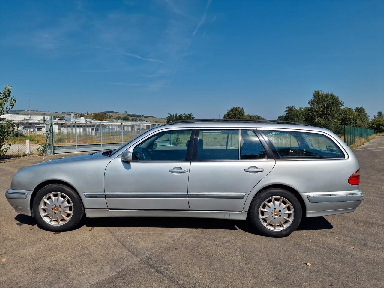 MERCEDES CLASSE E 200 KOMPRESSOR SW - 2000