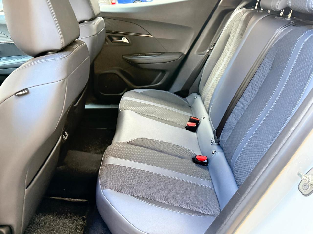 Peugeot 2008 BlueHDi 100 S&S Allure 10/2020