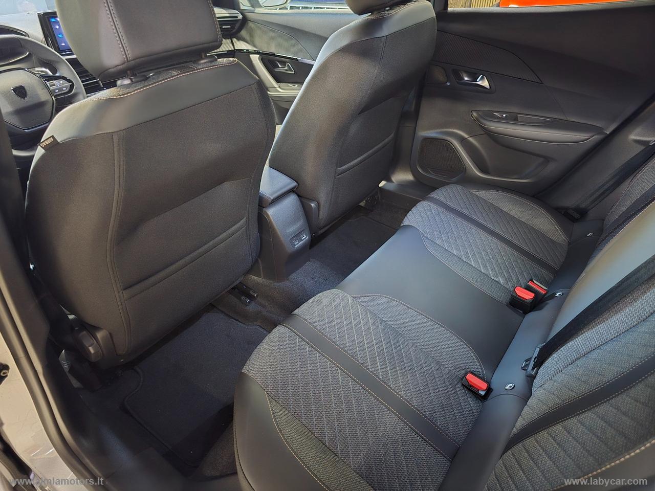 PEUGEOT 2008 Hybrid 136 e-DCS6 Allure