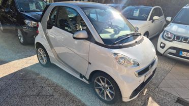Smart ForTwo 1000 52 kW MHD coupé passion