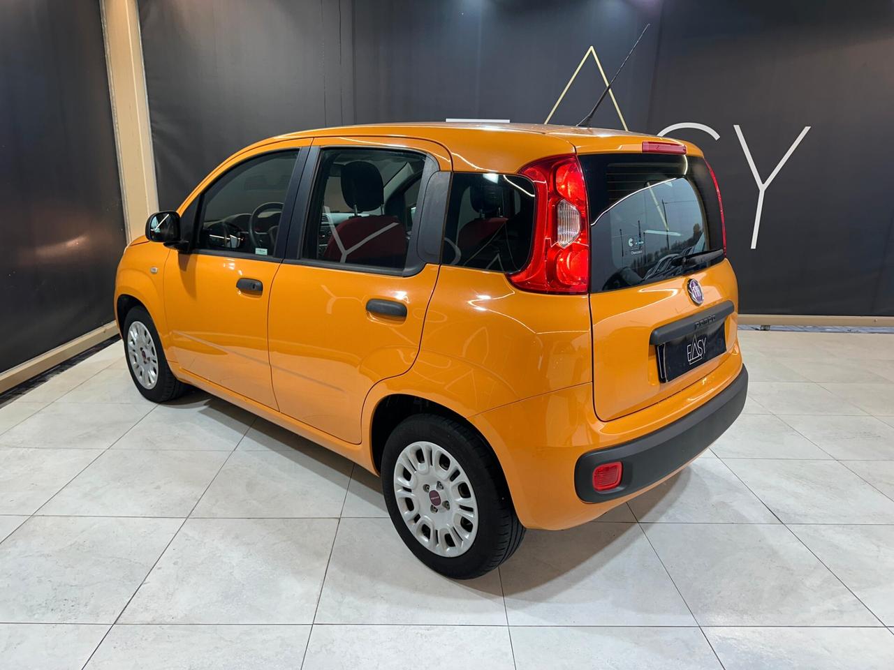 Fiat Panda 1.2 Lounge 69cv E6 * NEOPATENTATI *