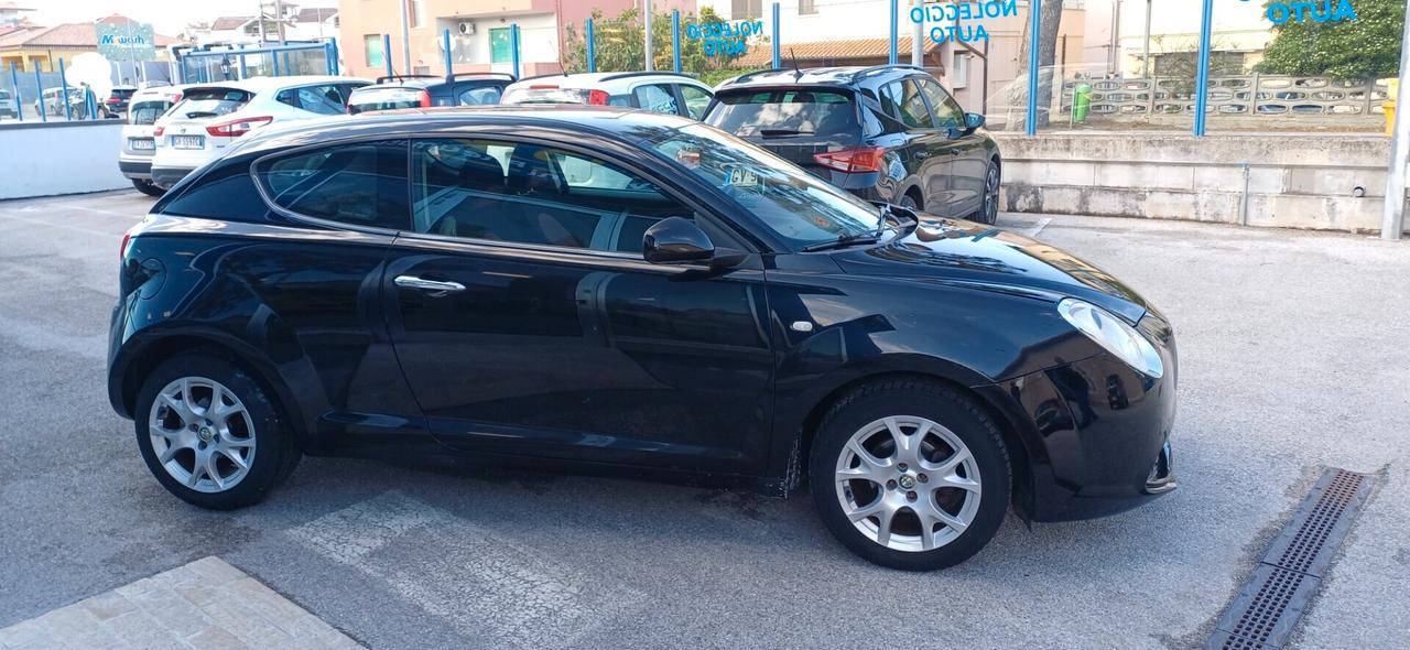 Alfa Romeo MiTo 1.4 105 CV M.air S&S Distinctive Sport Pack