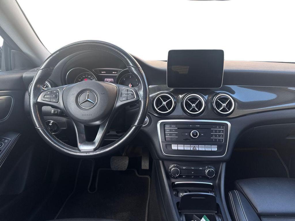 Mercedes CLA Shooting Brake 200 D Premium 4Matic 8G-DCT