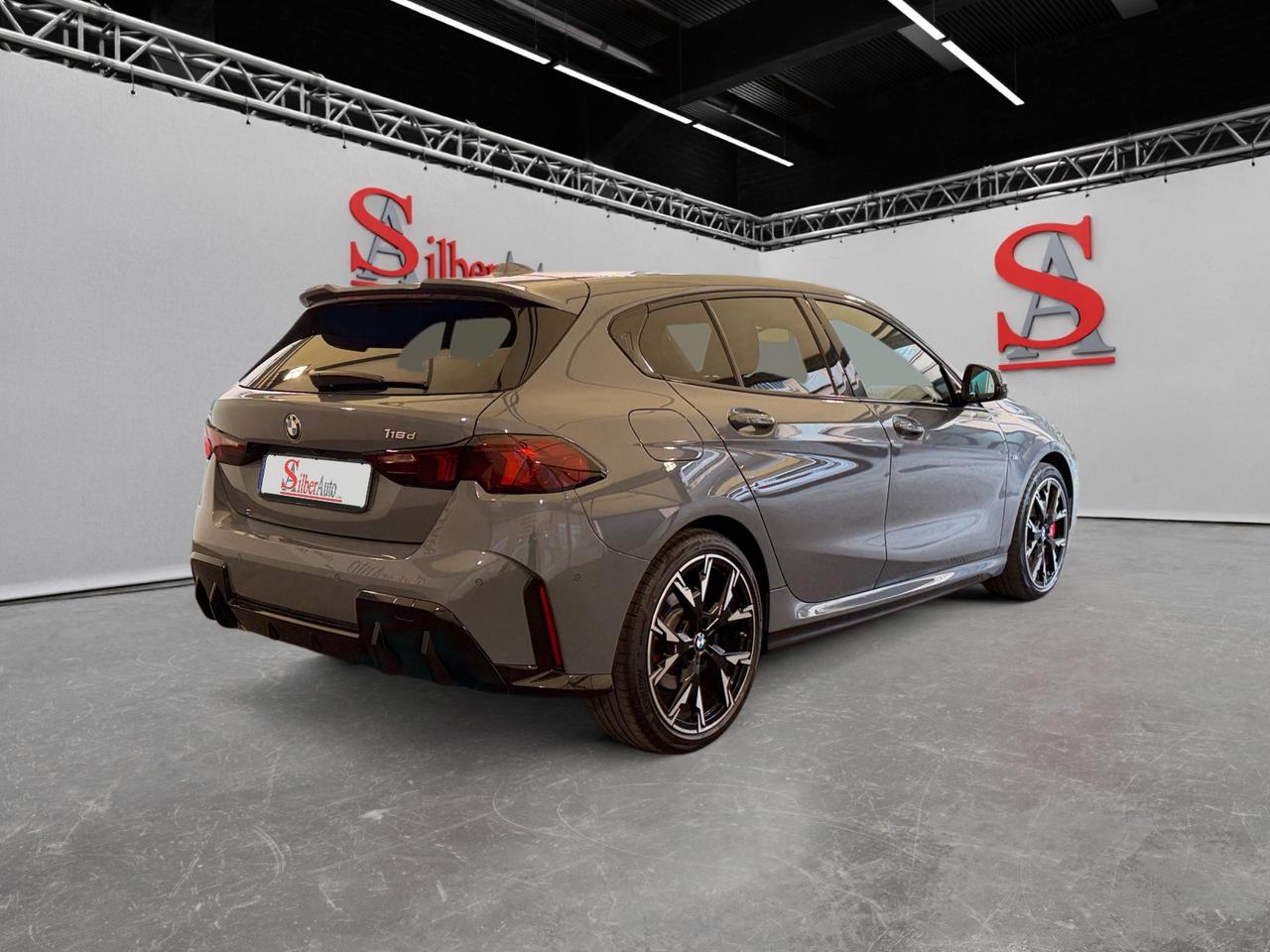 BMW 118 d MSport Pro auto "CORNICE GRIGLIA ILLUMINATA"