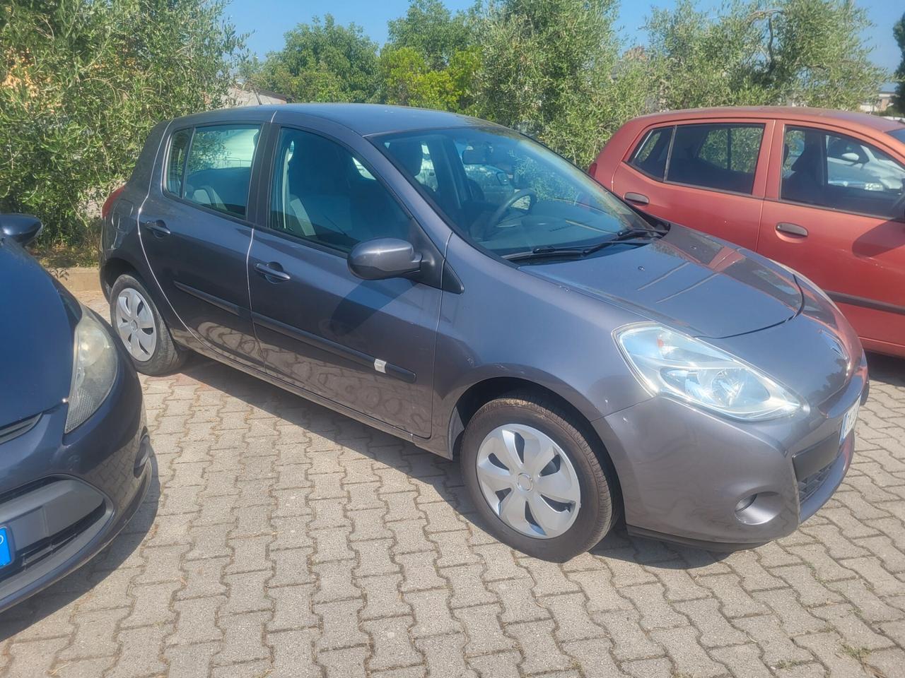 Renault Clio 1.2 16V 5 porte Confort