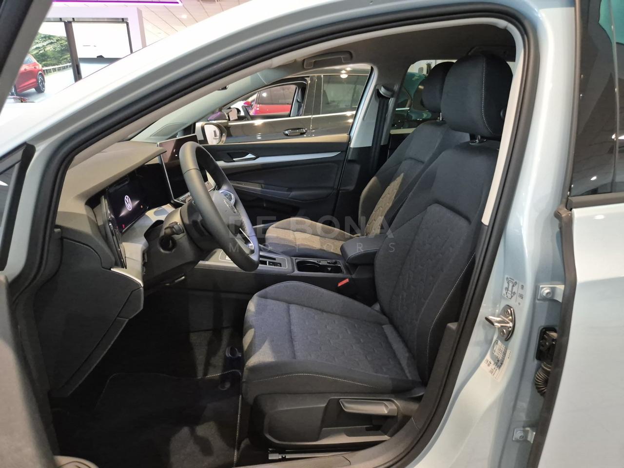 Volkswagen Golf 1.5 etsi life 115cv dsg