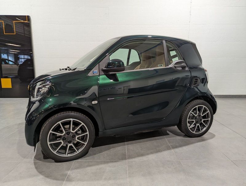 smart fortwo EQ BRITISH GREEN 22kW