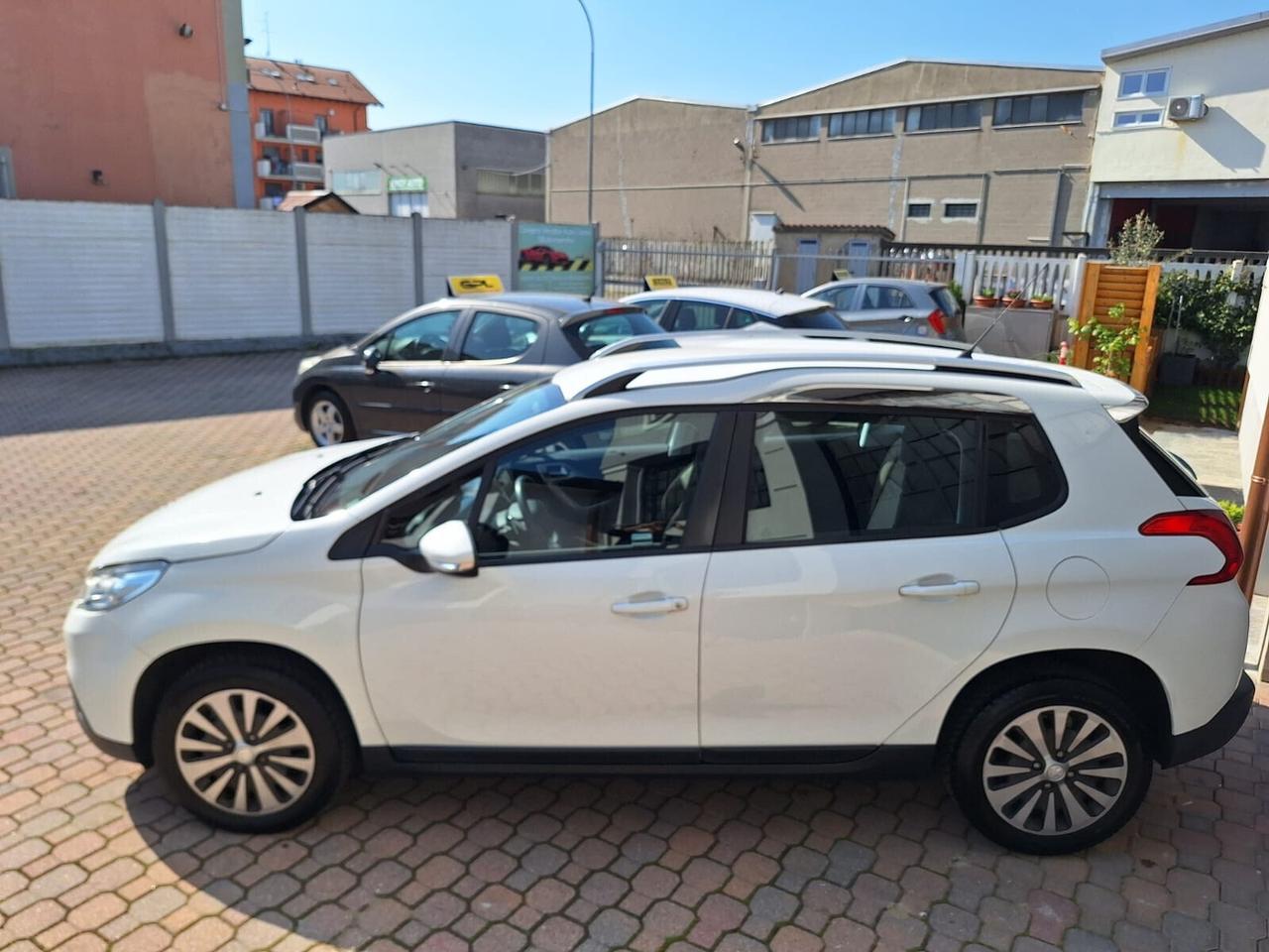 Peugeot 2008 1.2 VTi 82CV *AUTOMATICO