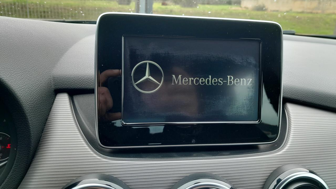 Mercedes-benz B 180 d Premium