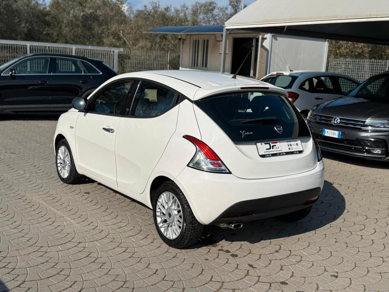 Lancia Ypsilon 1.2 69 CV 5 porte