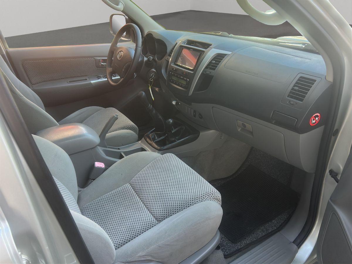 TOYOTA - Hilux 3.0 d-4d 171CV double cab SR 4x4 ridotte