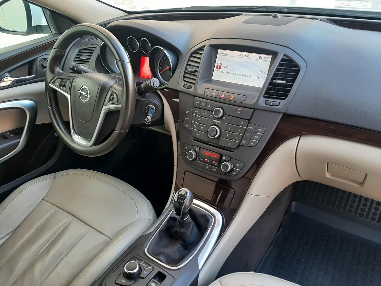 Opel Insignia 2.0 Turbo 220cv Sports Tourer Cosmo