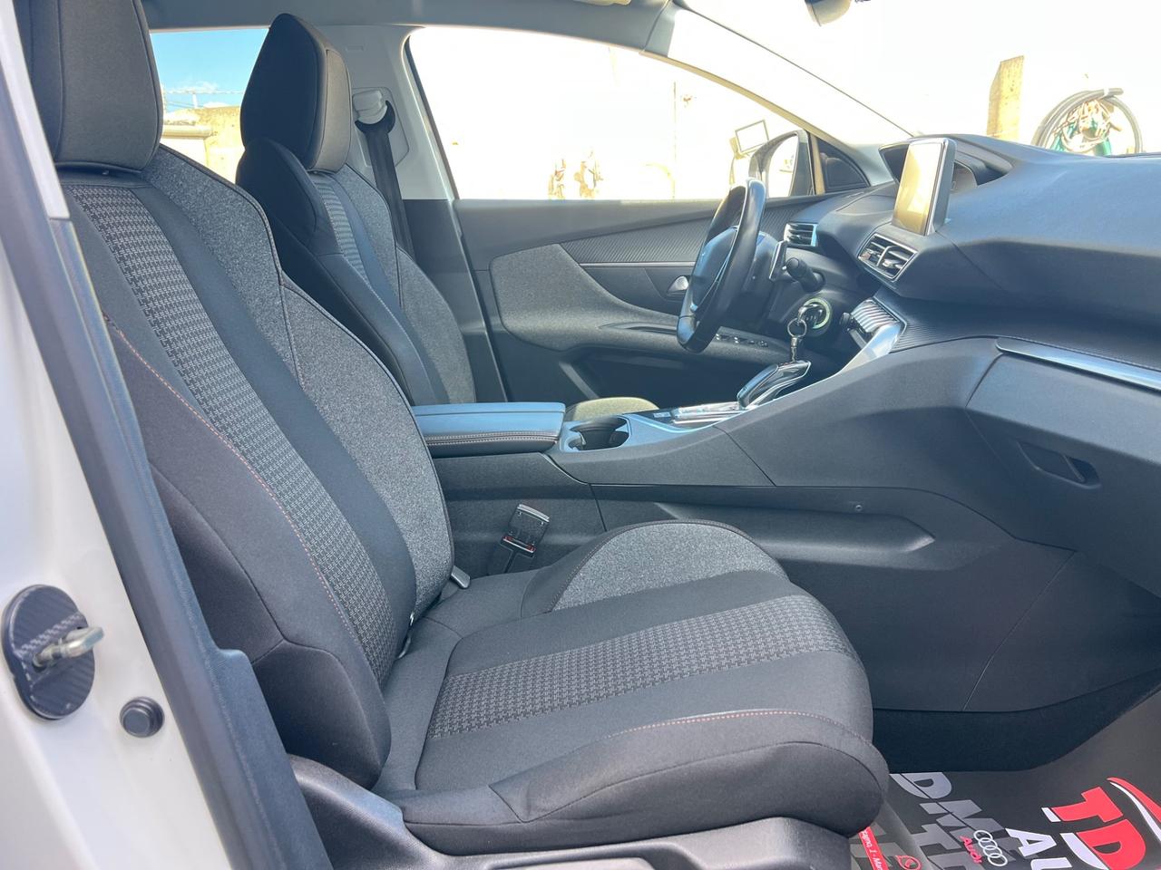 Peugeot 3008 1.5 BlueHDi 130 EAT8