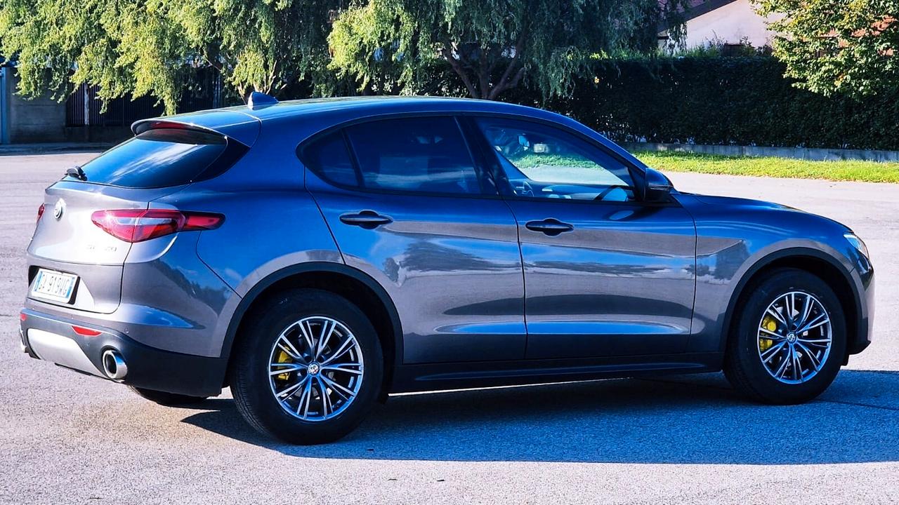 Alfa Romeo Stelvio 2.2 Turbodiesel 190 CV AT8 Q4