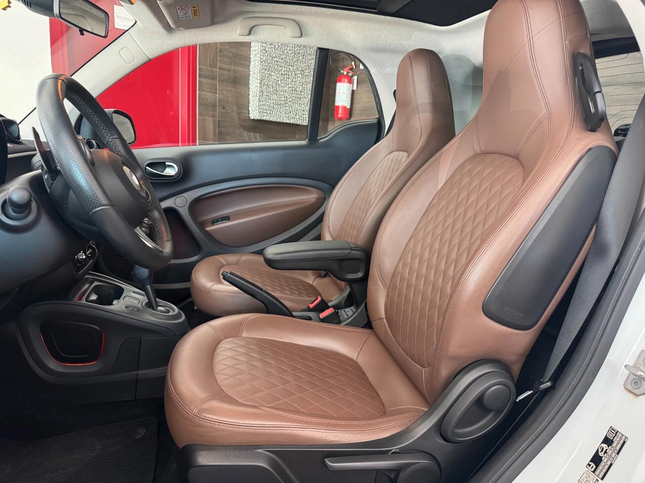 Smart ForTwo SUPERPASSSION 90 CV 0.9 t Superpassion 90cv twinamic-INTERNI PELLE COCOA-FULL OPTIONAL-