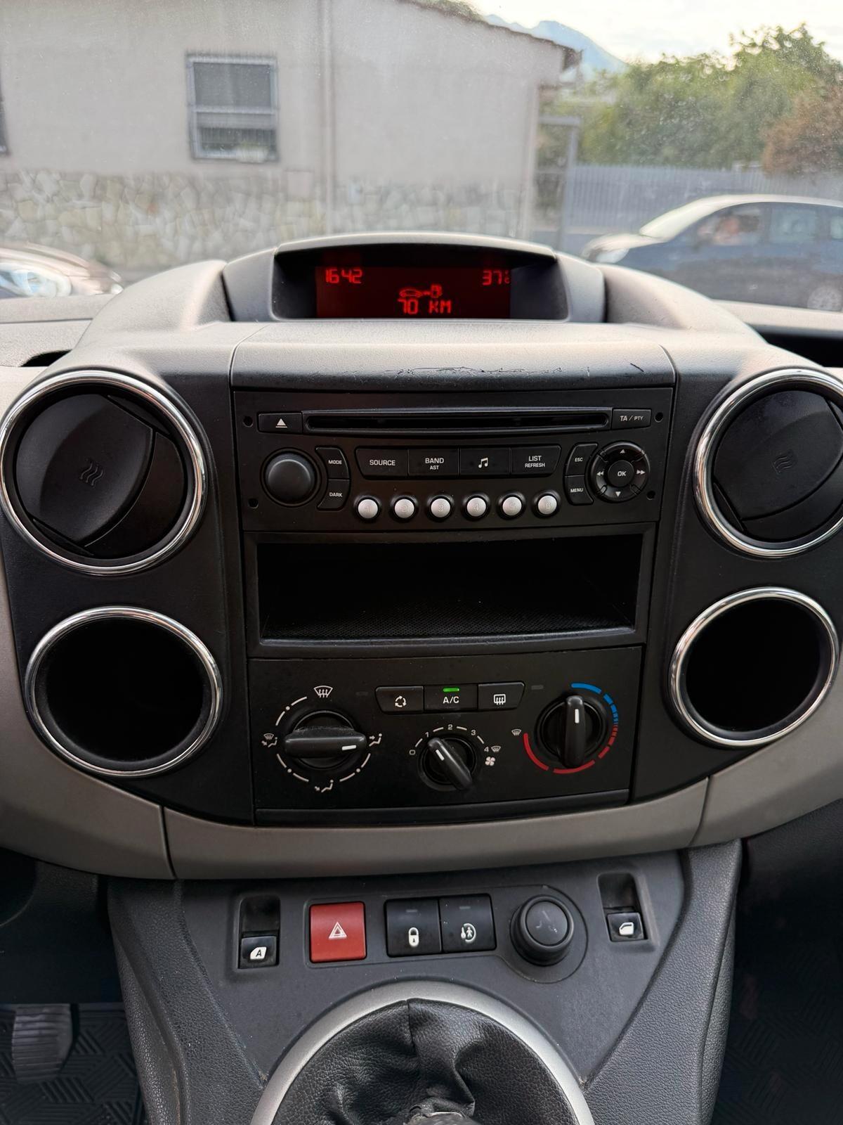 Peugeot Partner Tepee 1.6 HDi 92CV Outdoor-2011