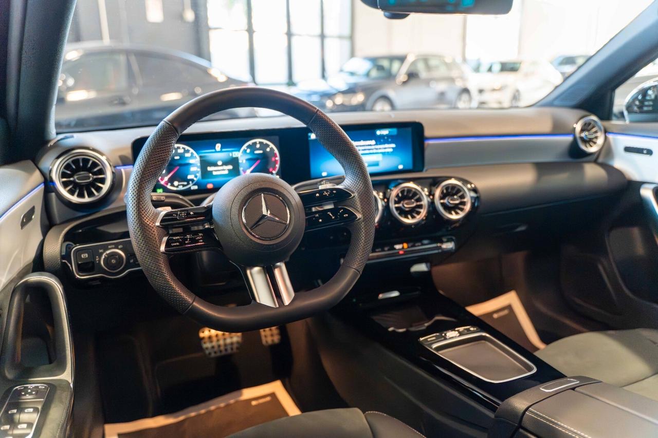 Mercedes-benz A 200d AMG/Premium/Night/ DIGITAL/TETTO/19"