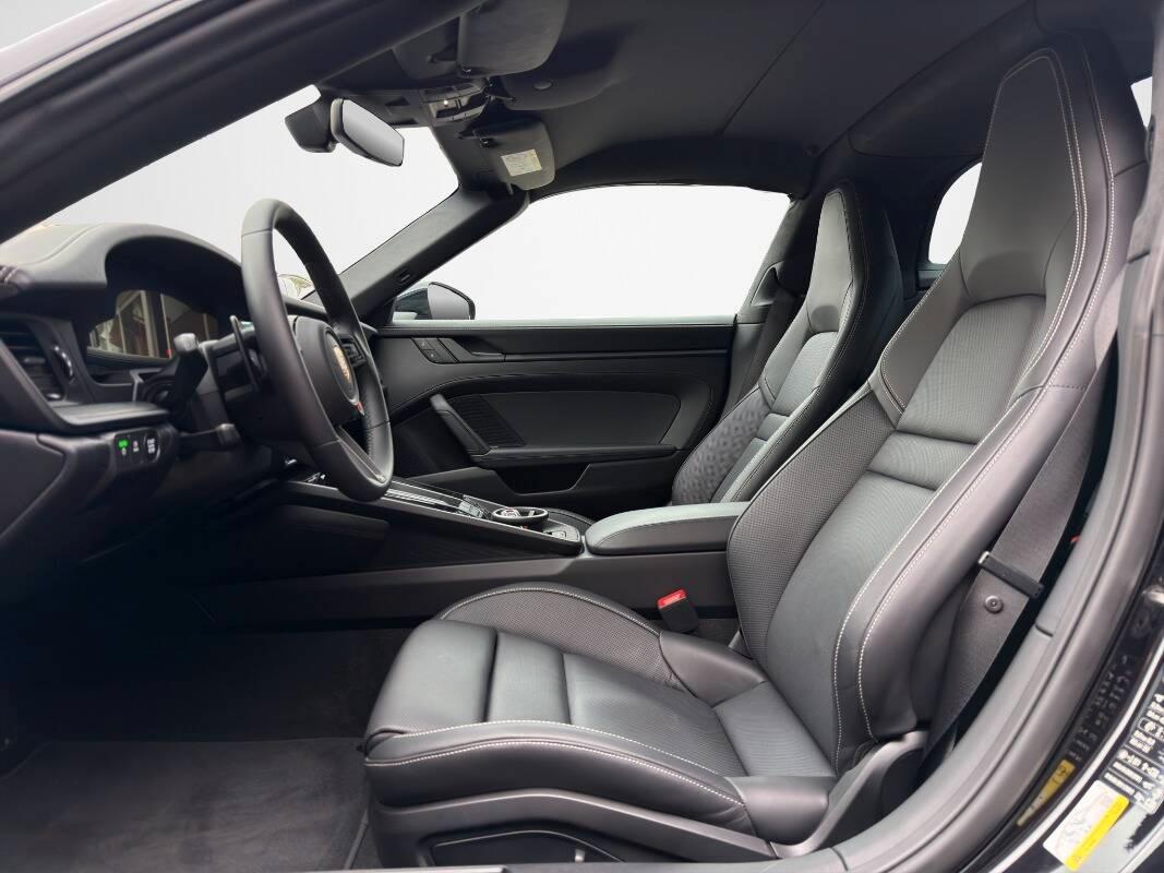 Porsche 911 TARGA 4 GTS 541CV HYBRID