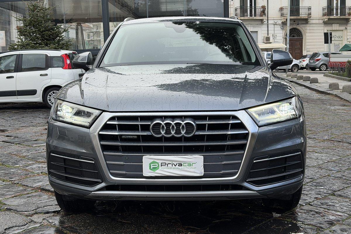 AUDI Q5 40 TDI quattro S tronic Business