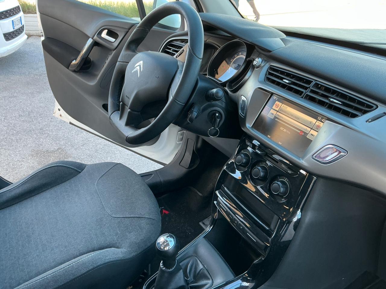 Citroen C3 PureTech 82 Live Edition
