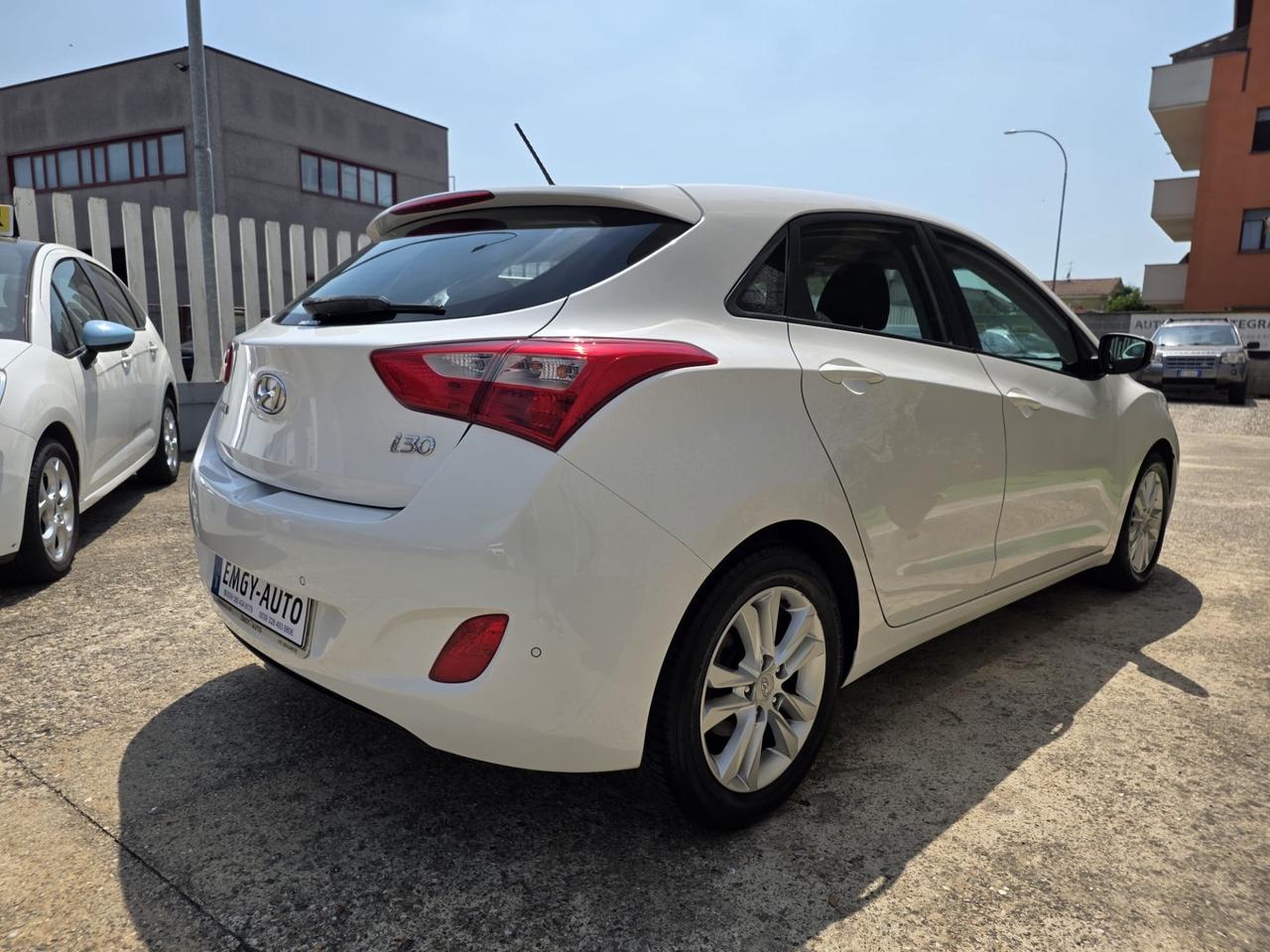 Hyundai i30 1.4 benzina