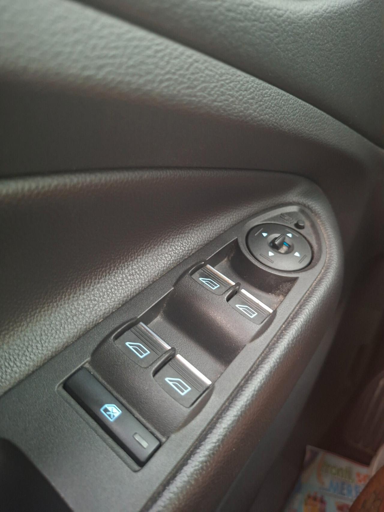 Ford Kuga 2.0 TDCI 120 CV Titanium*NAVI*LED*CRUISE